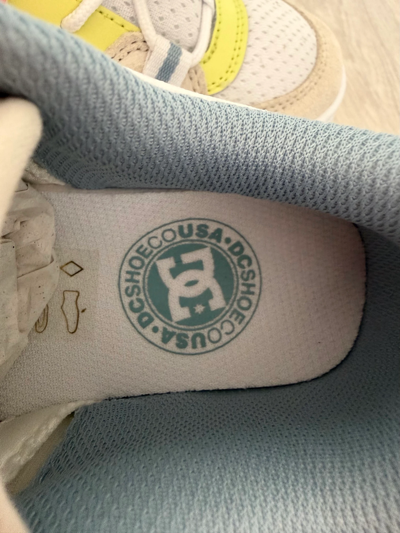 Authentic Dc Shoes Sneakers Women size 37 – photo 12